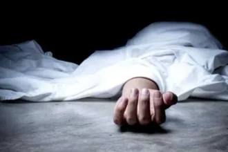 नोएडा सोसायटी में महिला का शव मिलने से हड़कंप, पति पर गंभीर आरोप