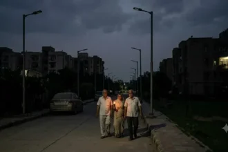 वैशाली में छह महीने से खराब स्ट्रीट लाइटें, अंधेरे में गुजर रही रातें