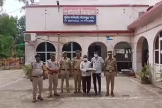 ग्रेटर नोएडा में हाथी दांत तस्करी के गिरोह का भंडाफोड़, 20 लाख के दांत के साथ 2 तस्कर गिरफ्तार