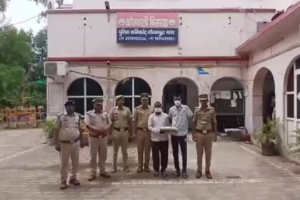 ग्रेटर नोएडा में हाथी दांत तस्करी के गिरोह का भंडाफोड़, 20 लाख के दांत के साथ 2 तस्कर गिरफ्तार