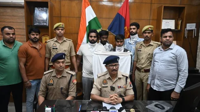 ऑनलाइन वाहन बुकिंग के नाम पर ठगी करने वाले गिरोह का पर्दाफाश, चार गिरफ्तार