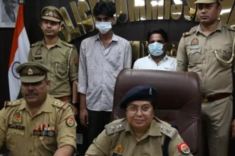 नोएडा में फर्जी जॉब कॉल सेंटर का भंडाफोड़, नौकरी दिलाने के नाम पर 250 से ज्यादा युवाओं से ठगी, मास्टरमाइंड ‘श्वेता उर्फ प्रिया’ समेत 6 गिरफ्तार