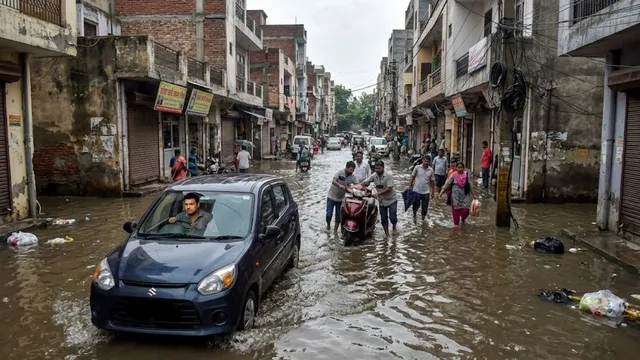 मानसून की पहली तेज बारिश ने खोली पोल, दिल्ली में 24 जलभराव हॉटस्पॉट चिन्हित