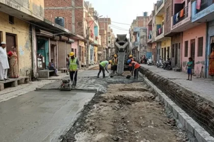 खोड़ा में विकास कार्यों को गति, सभी 34 वार्डों में बनेंगी नालियां और सीसी सड़कें
