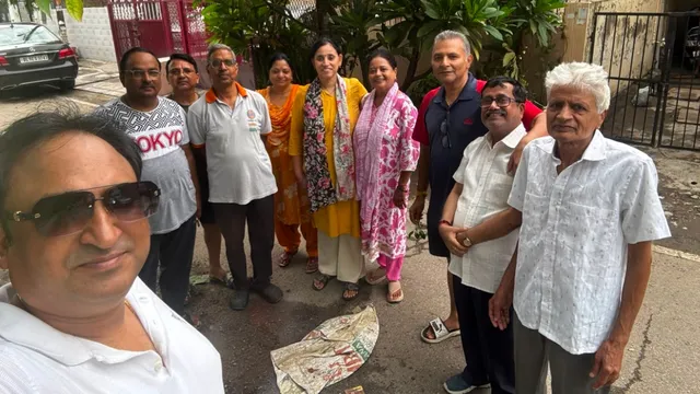 वसुंधरा में सीवरयुक्त पानी भरने से नाराज लोग जाएंगे एनजीटी, नगर निगम पर उठाए सवाल