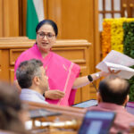 दिल्ली विधानसभा में CAG रिपोर्ट पर घमासान, CM रेखा गुप्ता ने पिछली AAP सरकार पर लगाए वित्तीय अनियमितताओं के गंभीर आरोप