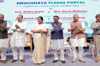 दिल्ली को कूड़े से आजादी अभियान शुरू, सबसे स्वच्छ वार्ड को मिलेगा 1 करोड़ रुपये का इनाम
