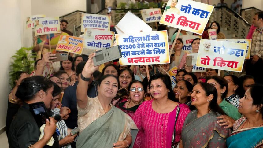 दिल्ली लक्ष्मी योजना का आज आगाज, 4 हजार महिलाओं को मिलेंगे स्वीकृति पत्र; 1 सितंबर से ₹2,500 की पहली किस्त