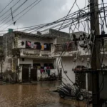 बारिश शुरू होते ही बिजली गुल, ट्रांस हिंडन के 15 से ज्यादा इलाकों में घंटों कटौती