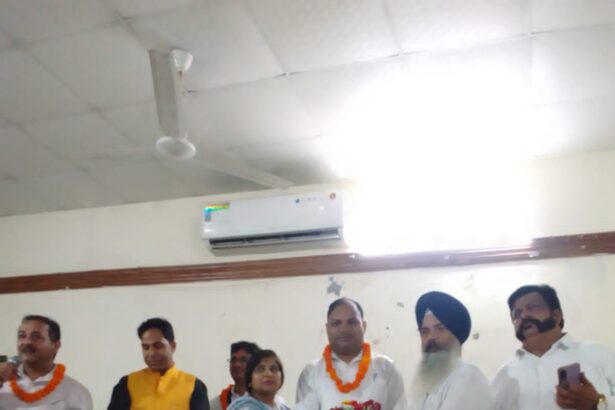 रिपब्लिकन पार्टी ऑफ इंडिया अठावले दिल्ली प्रदेश की संगठन की बैठक मे विशेष पदाधिकारियों की नियुक्ती