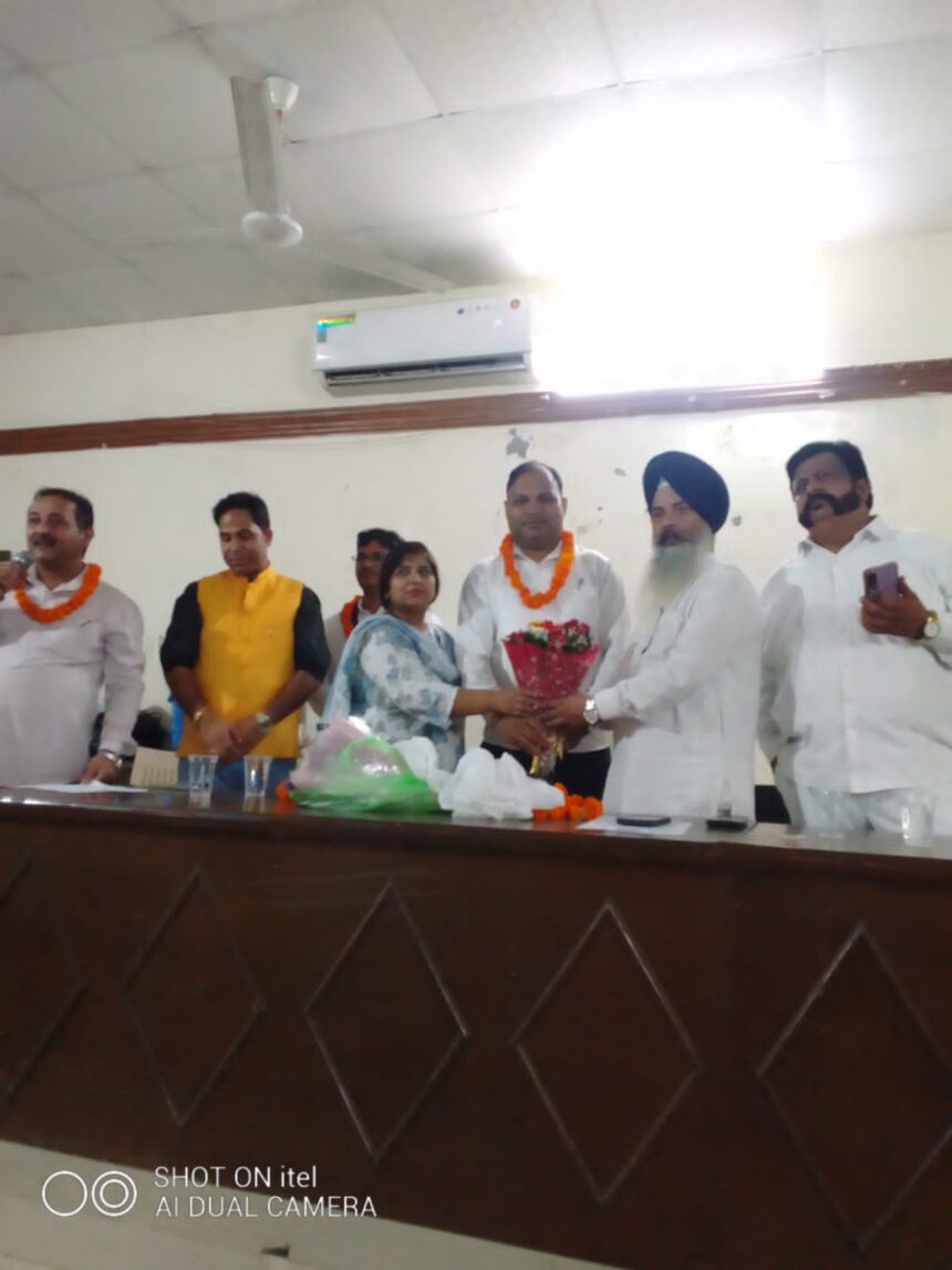 रिपब्लिकन पार्टी ऑफ इंडिया अठावले दिल्ली प्रदेश की संगठन की बैठक मे विशेष पदाधिकारियों की नियुक्ती