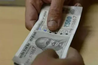 गाजियाबाद में पुलिस पर 30 हजार वसूली का आरोप, धमकाने का वीडियो वायरल; सिपाही निलंबित