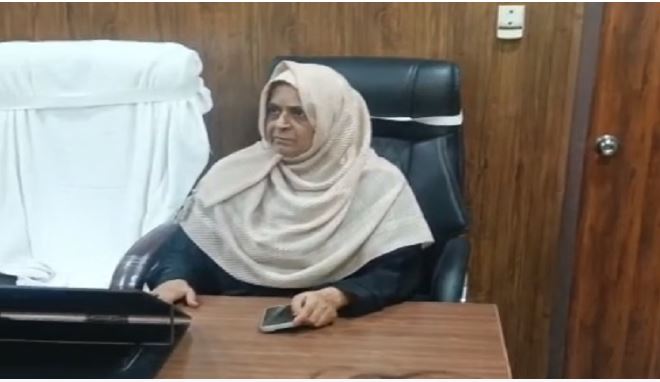 डासना नगर पंचायत कार्यालय के महिला शौचालय में कैमरा लगाने का आरोप, पुलिस से शिकायत