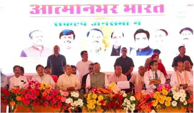 ग्रेटर नोएडा में बीजेपी का शक्ति प्रदर्शन, पंकज चौधरी बोले- सपा शासन में था माफियाराज