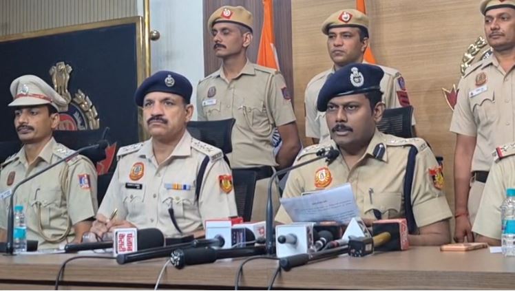 PS JANAKPURI BUSTS INTERSTATE GOVERNMENT RECRUITMENT EXAMINATION CHEATING RACKET; SEVEN ACCUSED ARRESTED