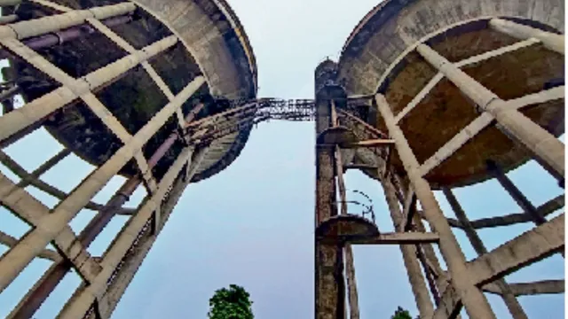 गाजियाबाद में 30-37 साल से बेकार खड़ी पानी की टंकियां, अब ध्वस्तीकरण की तैयारी