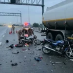 DME पर खड़े ट्रक में जा भिड़ीं दो बाइक, कांवड़ लेकर लौट रहे दो किशोरों की मौत