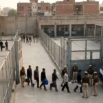 दिल्ली की जेलों में बंद गैंगस्टरों पर कसेगा शिकंजा, हाई-रिस्क कैदी दूसरे राज्यों में भेजे जाएंगे