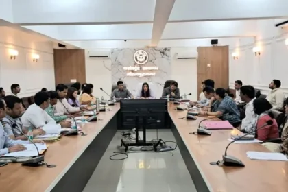 नोएडा-ग्रेटर नोएडा के 7 निजी स्कूलों को झटका, लगा एक-एक लाख का जुर्माना, तय सीमा से ज्यादा बढ़ाई फीस