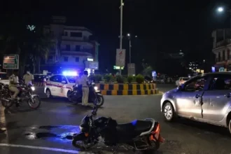 ग्रेटर नोएडा में तेज रफ्तार कार का कहर, बाइक सवार दो युवकों की मौत