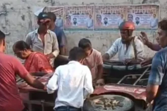 मंडोली जेल रोड पर गड्ढों का कहर, ई-रिक्शा पलटा; छह लोग घायल