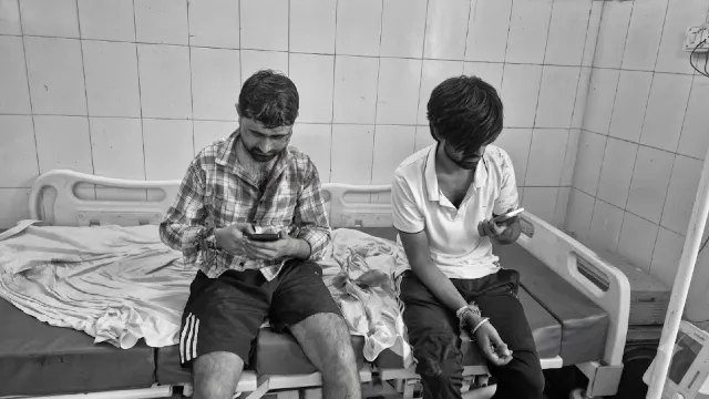 ‘भैया’ न कहने पर खूनी संघर्ष: दो पक्षों में चले लाठी-डंडे और धारदार हथियार, किसान की मौत; 5 घायल