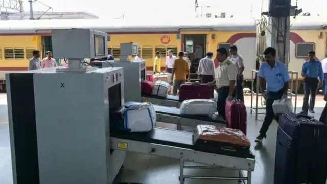 स्वतंत्रता दिवस पर दिल्ली के 5 रेलवे स्टेशनों पर पार्सल सेवा बंद, 12 से 15 अगस्त तक रहेगा प्रतिबंध