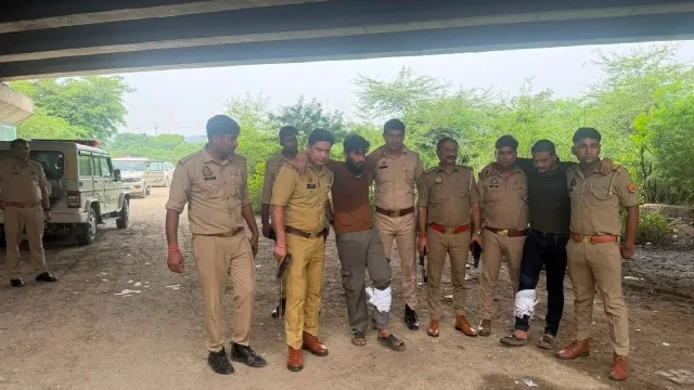 ग्रेटर नोएडा में लिफ्ट देकर बंधक बनाने वाले दो बदमाश मुठभेड़ में घायल, दो सवारियां सकुशल मुक्त