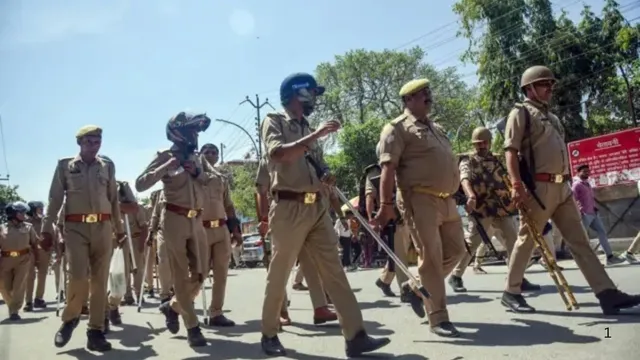 नोएडा पुलिस के जांबाजों का सम्मान, स्वतंत्रता दिवस पर अधिकारियों-कर्मियों को मिले कई मेडल