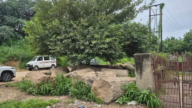 जेवर में नवजातों की दर्दनाक मौत से इंसानियत शर्मसार, कूड़े-झाड़ियों से लेकर एक्सप्रेसवे तक बन रहे मासूमों के ठिकाने