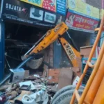 गाजियाबाद में बड़ा हादसा, दुकान की दो छतें गिरीं; 3 मजदूर मलबे में दबे