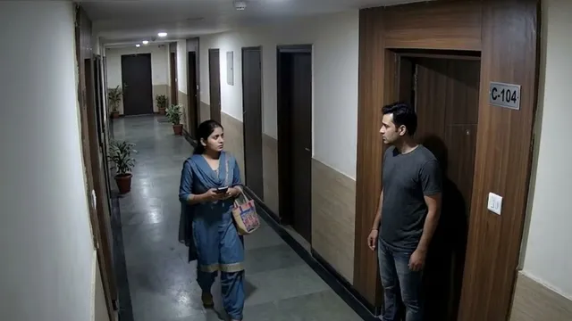 गाजियाबाद में महिला को घूरने पर केस दर्ज, सीसीटीवी से आरोपी की तलाश शुरू