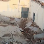 जेवर में भरभराकर गिरी ग्राम सचिवालय की छत, दो माह पहले ही हुई थी मरम्मत