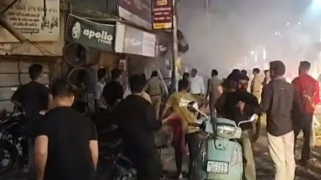 गाजियाबाद में PNB की शाखा में लगी भीषण आग, शॉर्ट सर्किट की आशंका
