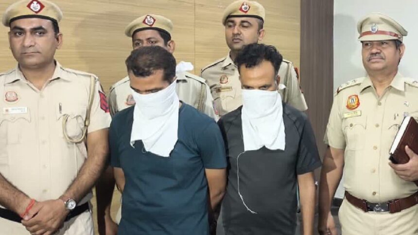 कोटक महिंद्रा बैंक में जमा कराने पहुंचे थे 500 के जाली नोट: 93,500 की फेक करंसी के साथ 2 गिरफ्तार, मालदा से जुड़े तार