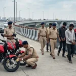गीता कॉलोनी फ्लाईओवर पर 1.5 करोड़ की लूट का भंडाफोड़: खिलौना पिस्टल दिखाकर की थी डकैती, 5 गिरफ्तार