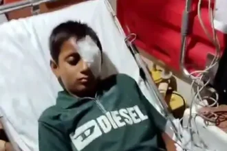 स्कूल में छात्र को डंडे से मारा, आंख फूटी: हालत गंभीर, दिल्ली एम्स में भर्ती; जेवर पुलिस कर रही जांच