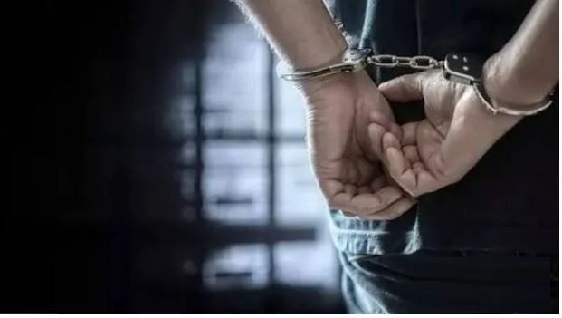 मुठभेड़ में बाल-बाल बचे पुलिस अफसर: बुलेट-प्रूफ जैकेट पर लगी गोली, गोगी-दीपक बॉक्सर गैंग का शूटर मोहित गिरफ्तार