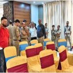 नोएडा-ग्रेनो की सोसायटियों में मचा बवाल: महागुन मॉडर्न में GBM स्थगित, ईको विलेज-1 के लोग पहुंचे पुलिस के पास