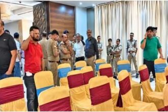 नोएडा-ग्रेनो की सोसायटियों में मचा बवाल: महागुन मॉडर्न में GBM स्थगित, ईको विलेज-1 के लोग पहुंचे पुलिस के पास