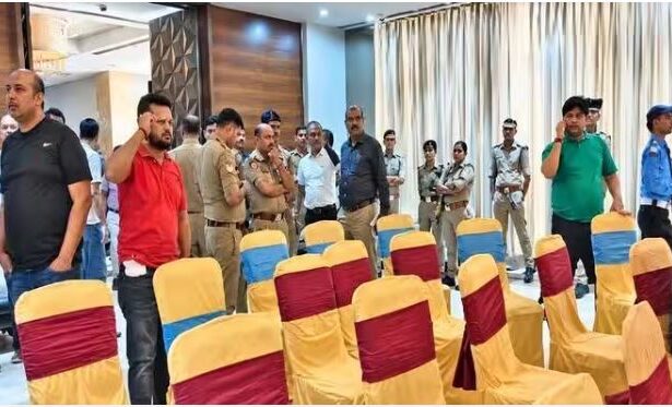 नोएडा-ग्रेनो की सोसायटियों में मचा बवाल: महागुन मॉडर्न में GBM स्थगित, ईको विलेज-1 के लोग पहुंचे पुलिस के पास