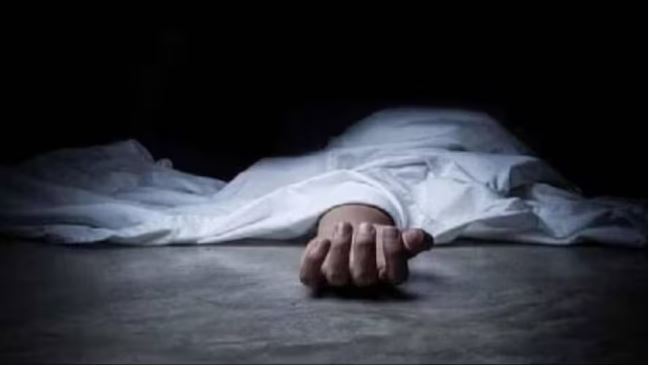 गाजियाबाद में गर्भवती की मौत, शव अस्पताल के बाहर रखकर किया प्रदर्शन