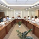 नोएडा प्राधिकरण के बड़े फैसले: किसानों का मुआवजा 53% बढ़ा, पुरानी सोसायटियों में फ्लैट रजिस्ट्री को मंजूरी