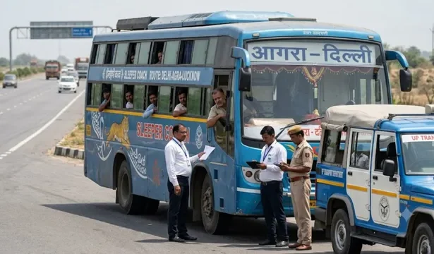 यमुना एक्सप्रेसवे पर यात्रियों की जान से खिलवाड़: 30 लाख रुपये का चालान और बीमा खत्म, फिर भी फर्राटा भर रही खटारा बस