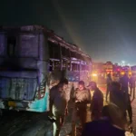 जलने की बदबू आने पर यात्रियों ने टोका फिर भी नहीं रोकी बस, ड्राइवर बोला- मरना है तो मरो, नहीं रोकेंगे