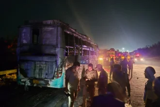 जलने की बदबू आने पर यात्रियों ने टोका फिर भी नहीं रोकी बस, ड्राइवर बोला- मरना है तो मरो, नहीं रोकेंगे