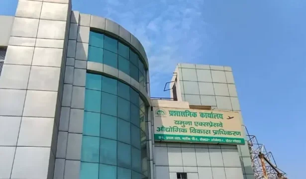 यीडा में मुआवजा वितरण का खेल: गलत किसान ने वसूला 64.7% अतिरिक्त मुआवजा, अब होगी 13 लाख की वसूली