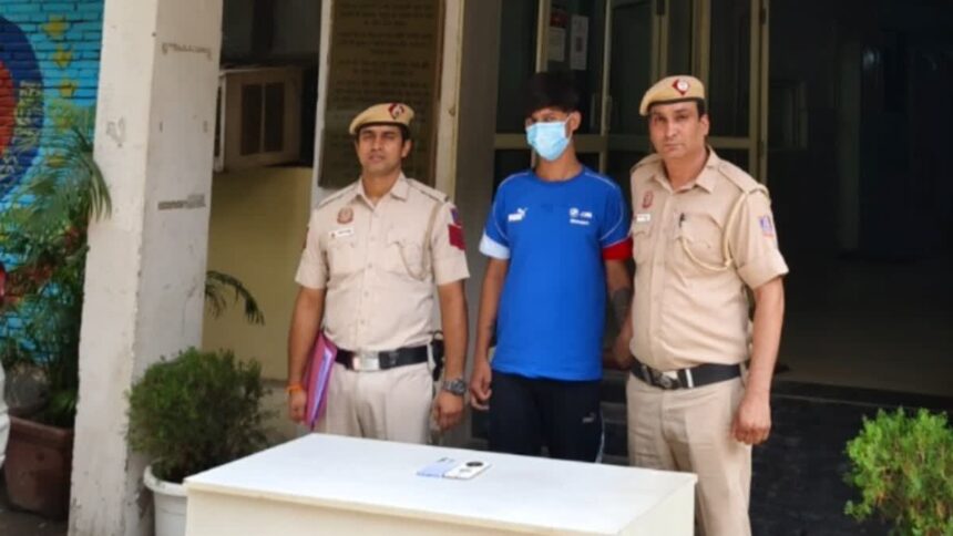 दिल्ली: लॉरेंस बिश्नोई गैंग का गुर्गा बनकर डॉक्टर से 25 लाख रुपये मांगने वाला गिरफ्तार, जयपुर गोल्डन अस्पताल के पास बिछाया जाल
