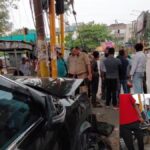 गाजियाबाद में भीषण सड़क हादसा: बेकाबू कार ने बाइक सवारों और छात्र को रौंदा, भीड़ ने चालक को दबोचकर पुलिस को सौंपा