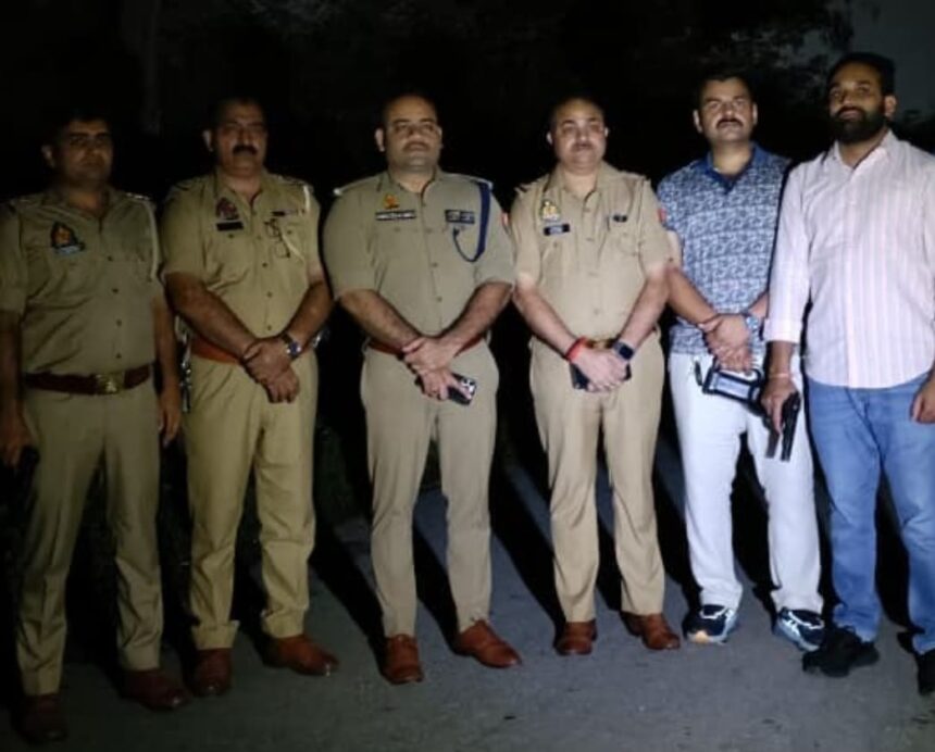 नोएडा में पुलिस और बदमाशों के बीच मुठभेड़: क्रॉस फायरिंग में दो शातिर अपराधी घायल, चैन स्नेचिंग की नकदी और रॉयल एनफील्ड बाइक बरामद